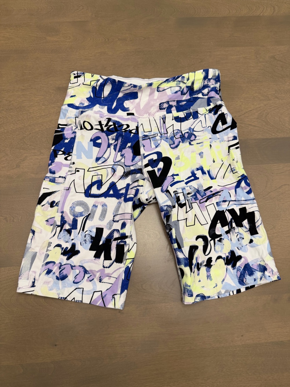 Calvin Klein Performance Women’s Graffiti Print Biker Shorts Size Medium